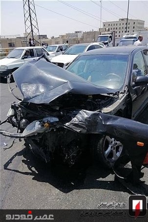 تصادف موتورسیکلت و چهار خودرو در تهران جان یک نفر را گرفت