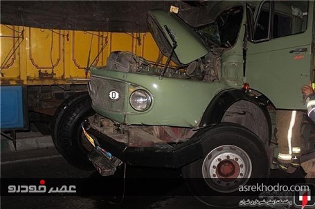 مچاله شدن اتاقک کامیون پس از تصادف خونین + تصاویر