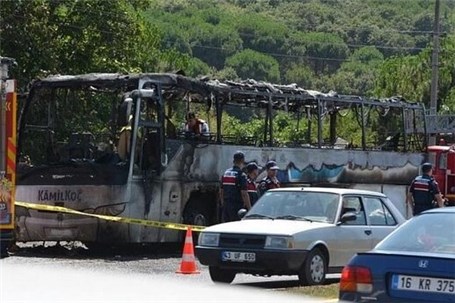 آتش گرفتن اتوبوس در ترکیه ۵ کشته داد
