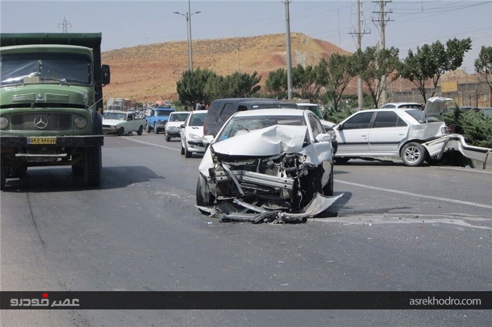 تصادف زنجیره‌ای در شیراز