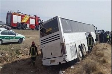 مصدومیت ۲۰ تن بر اثر واژگونی اتوبوس در یزد