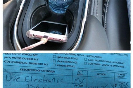 جریمه رانندگی 368 دلاری به خاطر قرار دادن موبایل در محل لیوان آب خودرو