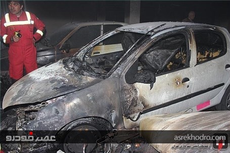 حبس 40 نفر پس از آتش گرفتن 3 خودرو در مجتمع مسکونی شهرری + تصاویر