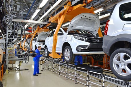 بزرگترین خودروساز روسیه تولید خود را از هفته آینده آغاز می کند
