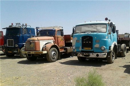 کامیون‌های جنگ جهانی دوم هنوز در ایران بار می‌برند
