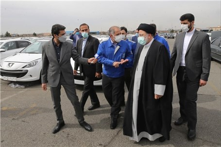 بازدید از پیش اعلام نشده رییس‌جمهور از ایران خودرو و صدور دستورهای مهم در حوزه خودرو