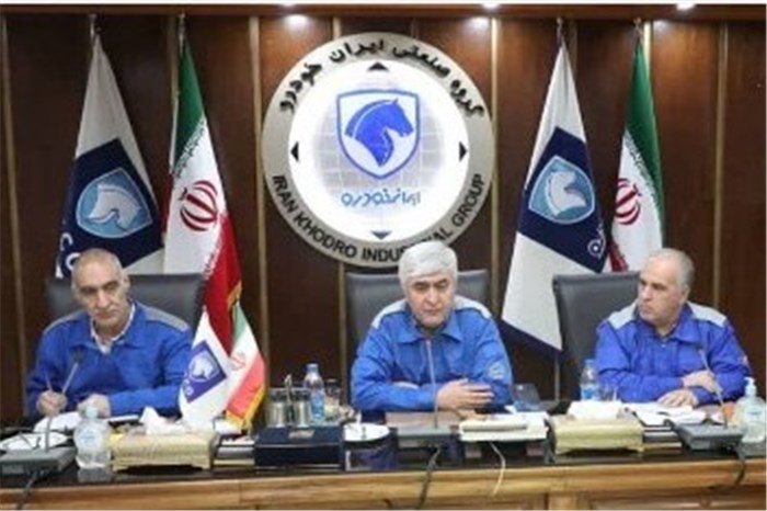 تعدیل فضای موهوم علیه خودروسازی با کار و تلاش