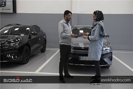 آغاز تحویل اولین سری از خودرو KMC J7 به مشتریان کرمان موتور