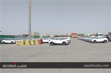 ۳۰۰ خودرو وارداتی پارس‌خودرو به گمرک تهران رسید