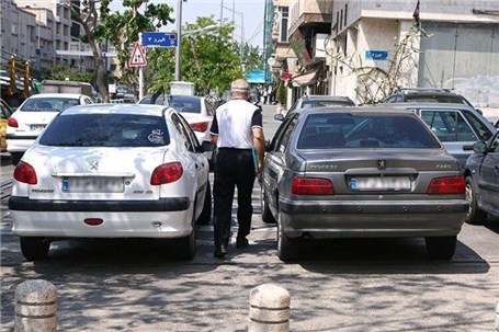 اعمال قانون 12 هزار خودرو در تهران بخاطر توقف در پیاده‌روها