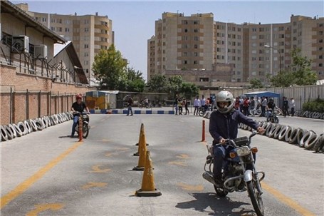 بیش از ۹ هزار متقاضی از تهران در انتظار نوبت‌ گواهینامه موتور