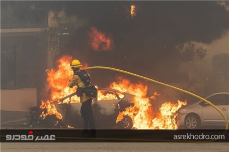 آتش‌سوزی لس‌آنجلس و خودرو های رها شده در جاده ها