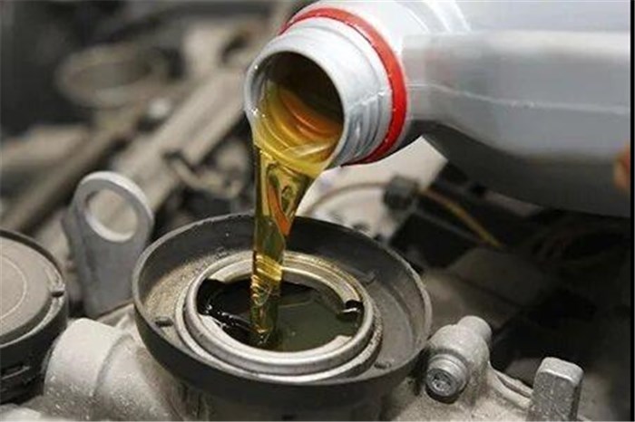 قیمت خرید روغن موتور خودرو از بهترین برندها
