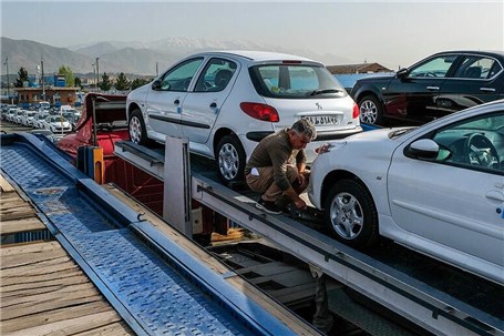 بازار خودرو در بن‌بست تصمیم‌گیری؛ سردرگمی مردم میان شورای رقابت و سازمان حمایت
