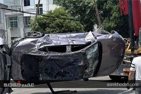 مقاومت فوق‌العاده بدنه سدان شیائومی بعد از تصادف با کامیون