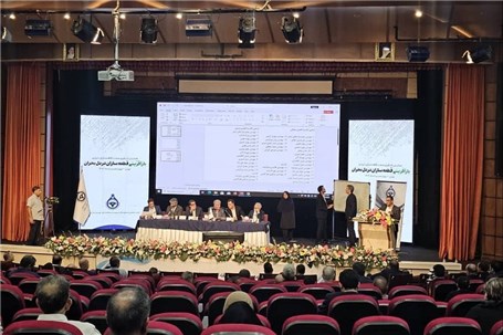 بحران نقدینگی و کاهش تولید صنعت خودرو را تهدید می‌کند