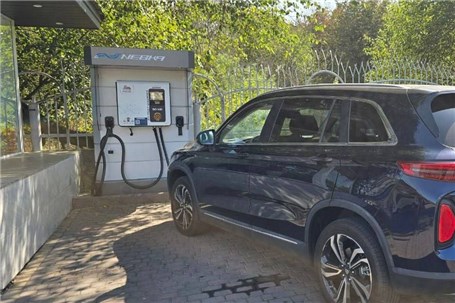 راه‌اندازی ایستگاه شارژ جدید خودروهای برقی در هتل پارسیان خزر