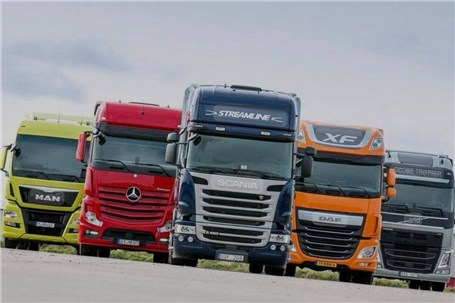 توقف عرضه خودروهای تجاری در پی نوسانات ارزی و ابهام در مذاکرات