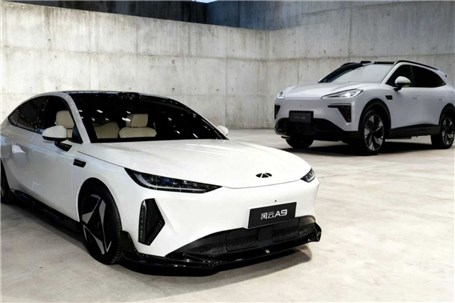 کراس‌اوور هایبرید و سدان برقی چری معرفی شدند