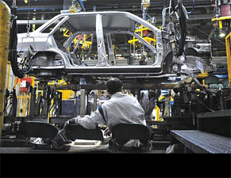 French automakers beat U.S. rivals back to Iran