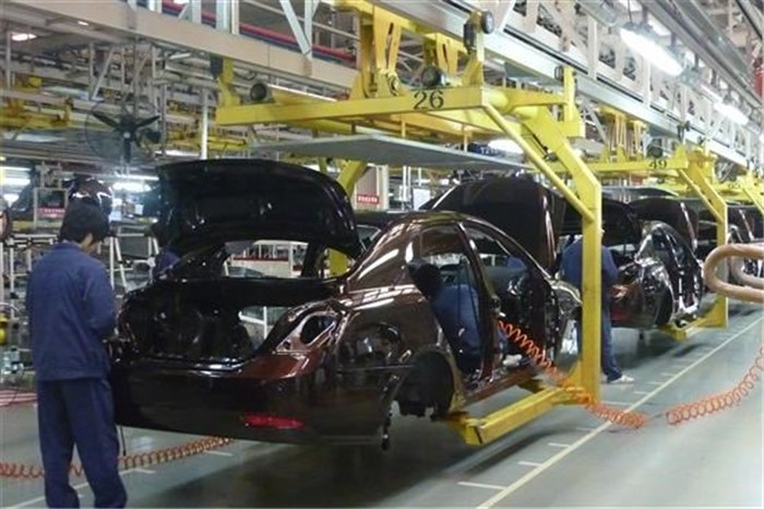 Chinese car makers looking for Iran exit door