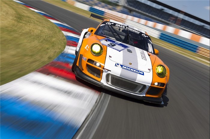پورشه 911 – GT3 R هیبرید(ویدئو)