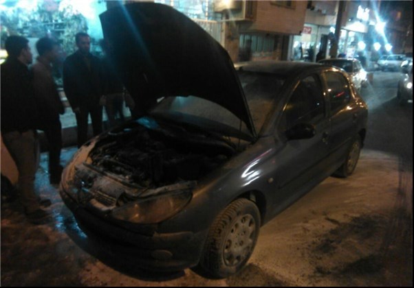 خودرو 206 در سمنان طعمه حریق شد