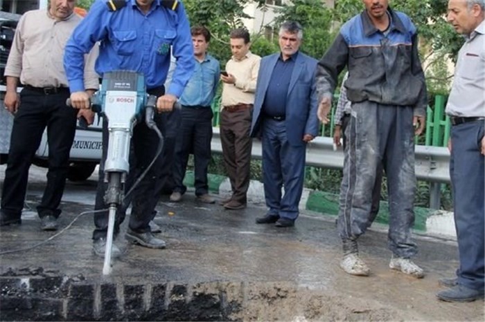 ممنوعیت تردد حوالی بازار تهران به دلیل نشست آسفالت