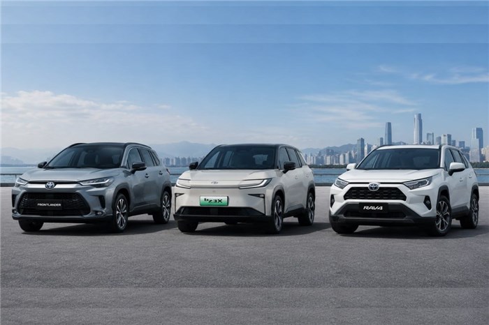 آغاز عرضه تویوتا RAV4، Frontlander و BZ3X