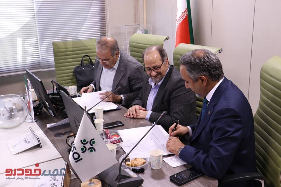 تفاهم‌نامه همکاری با انجمن سازندگان خودروهای سنگین امضا شد
